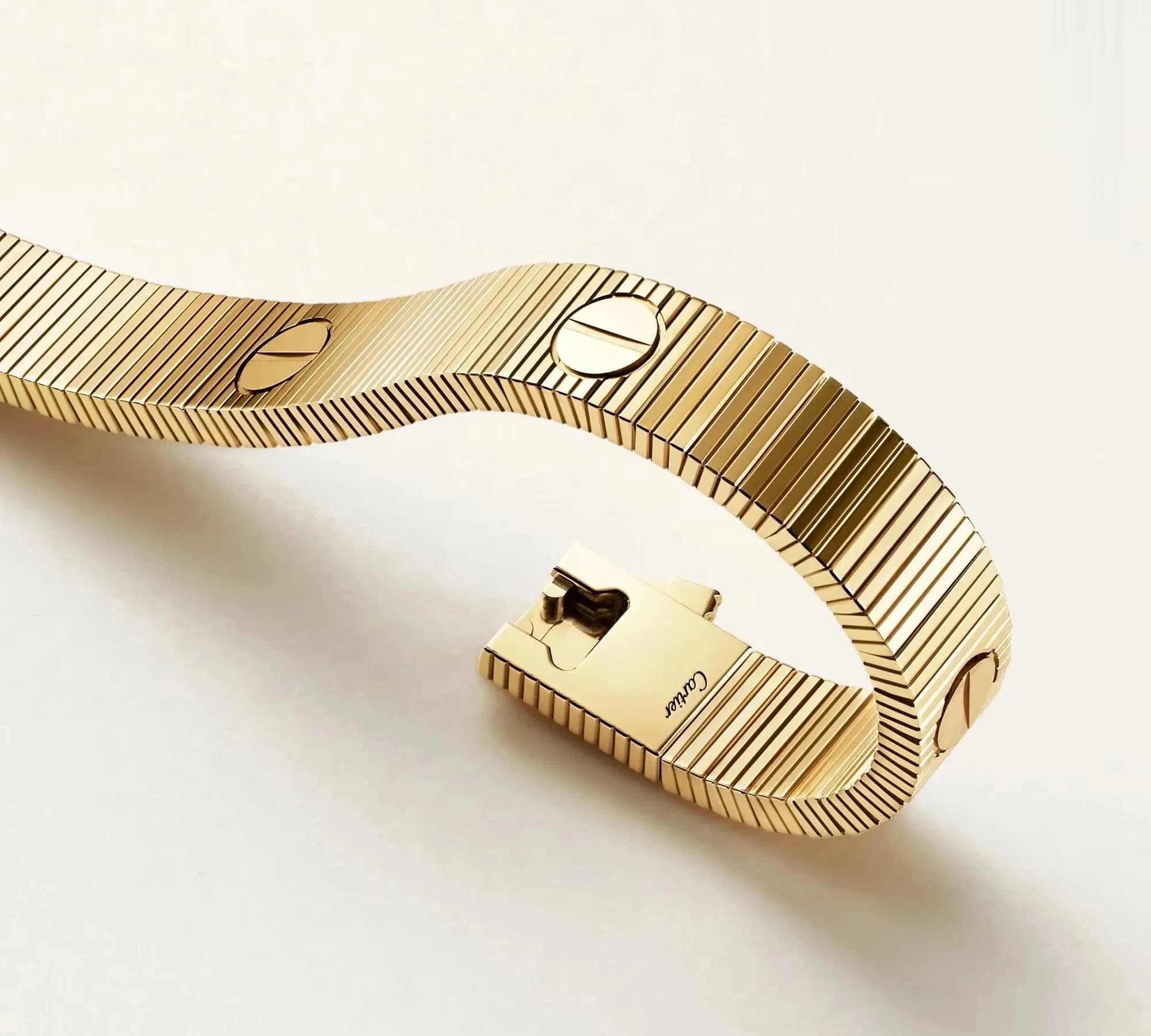Cartier LOVE Bracelet (GEN-7C959532-GOLD-16)