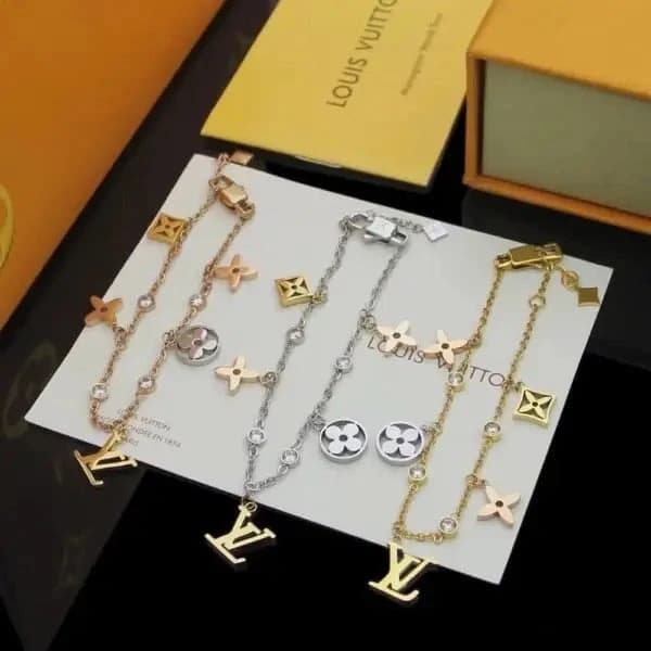 Louis Vuitton (GEN-30C158A0-GOLD)