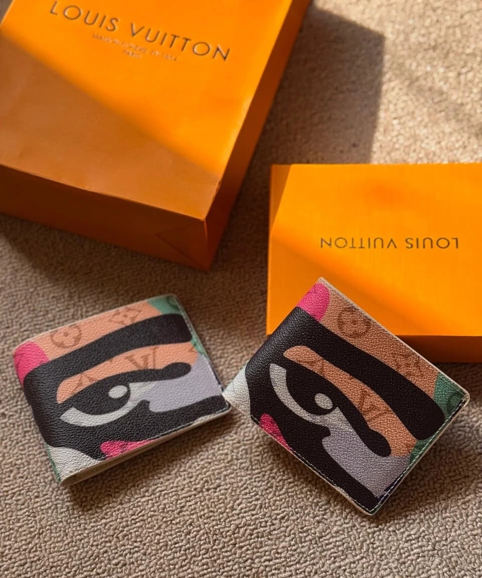 Louis Vuitton | Multiple Eclipse Reverse Waves Wallet