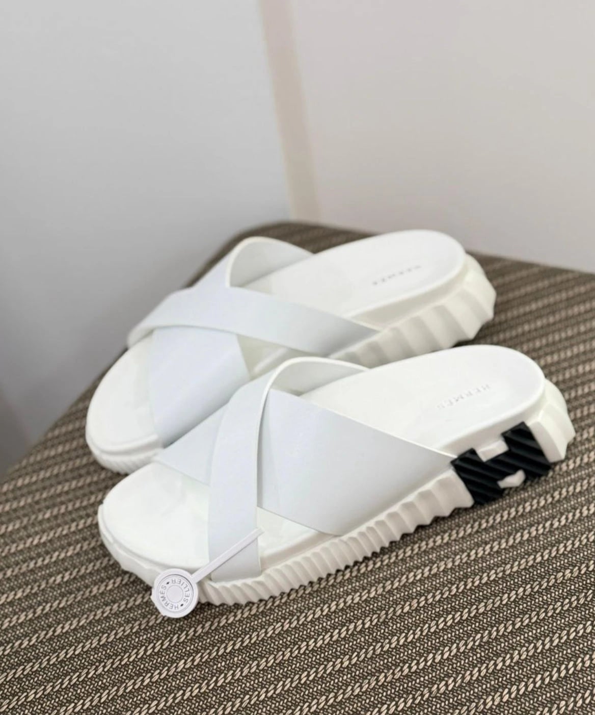 Hermès | Electro Sandals – Noir