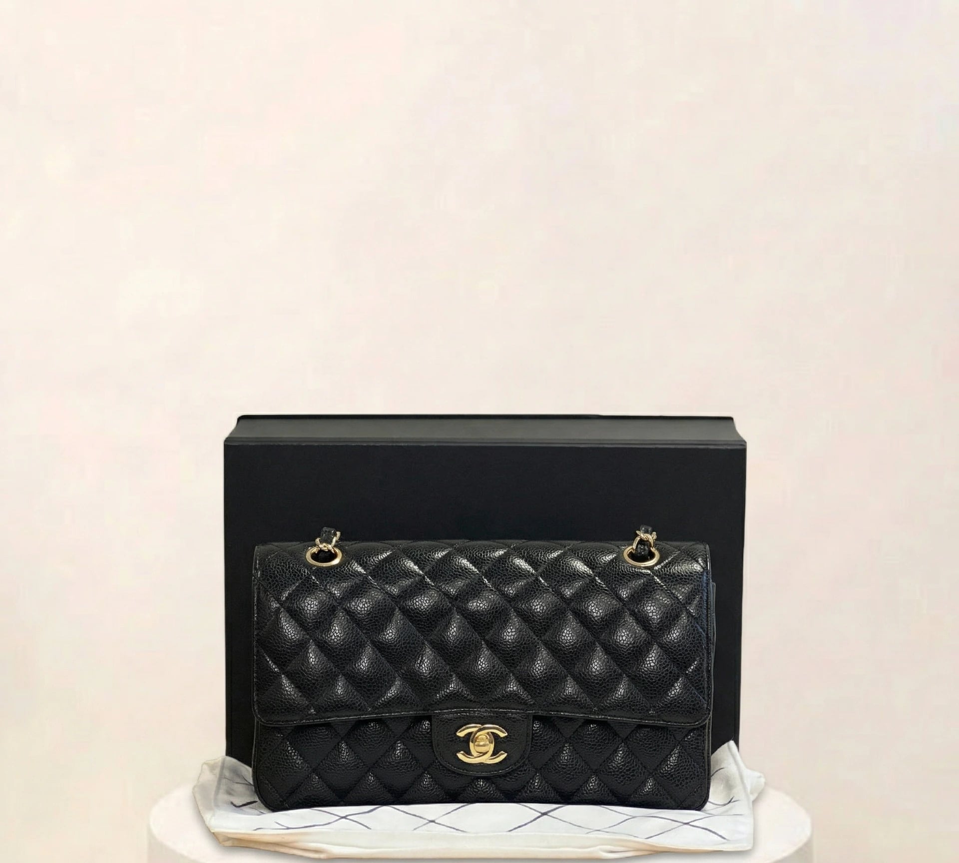 Chanel Caviar 30 cm Bag