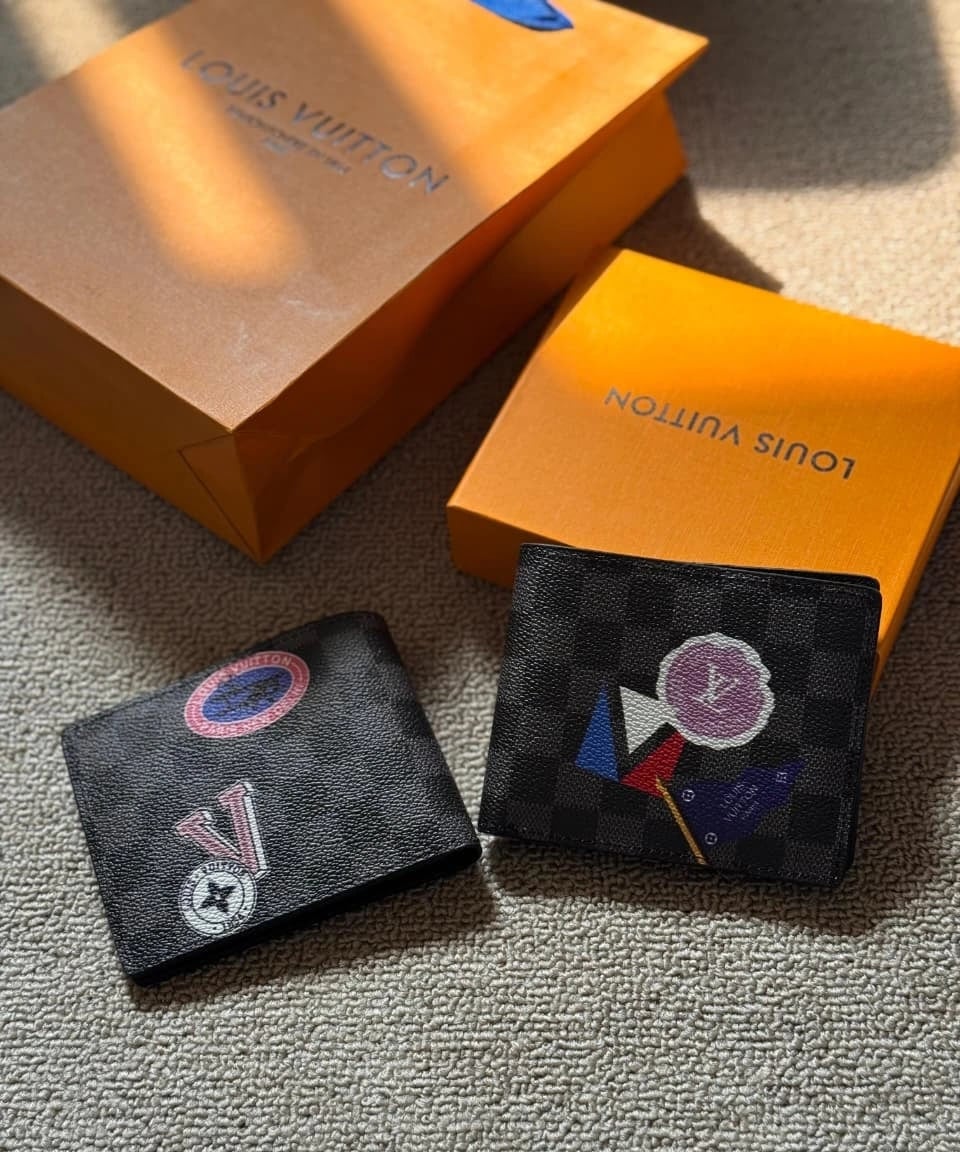 Louis Vuitton | Multiple Damier Pop Wallet