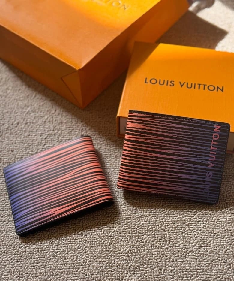 لوي فيتون | × يايوي كوساما محفظة متعددة - أسود / متعدد الألوان