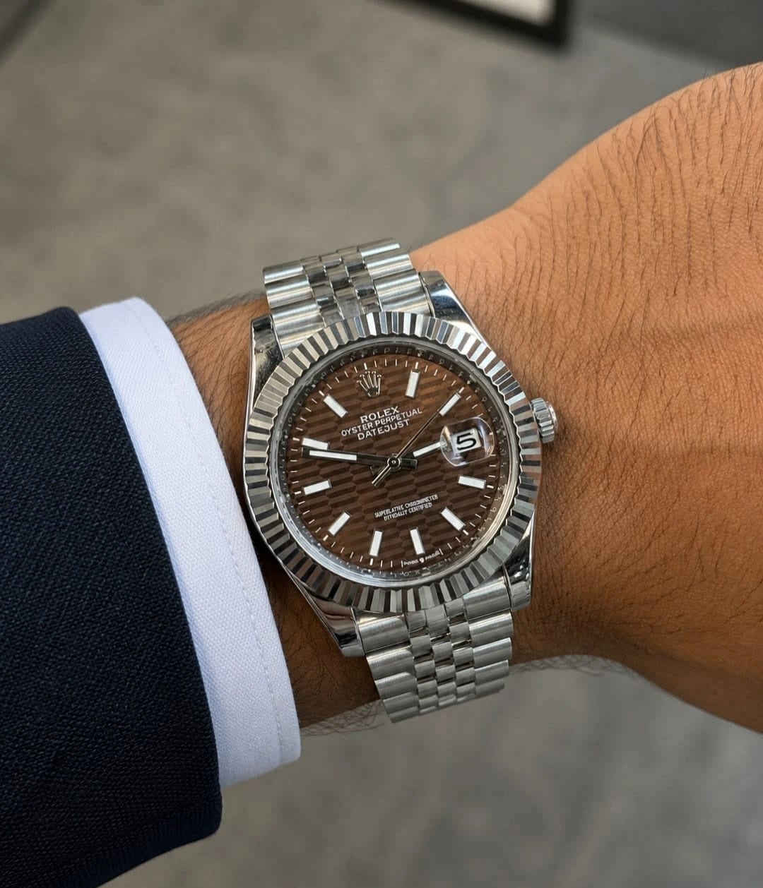 Rolex | Datejust 41 Everose Gold & Oystersteel Watch – Black Roman Numeral Dial / Diamond VI & IX