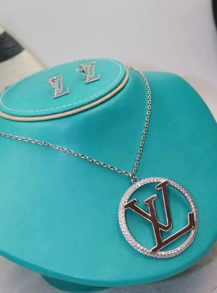 Louis Vuitton (GEN-75B0D449)