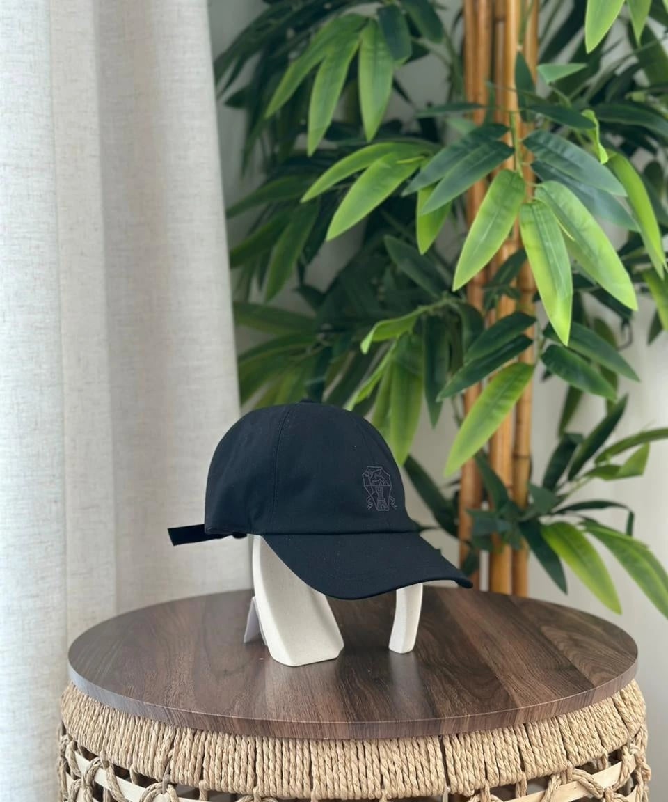 Brunello Cap | Embroidered Crest Black