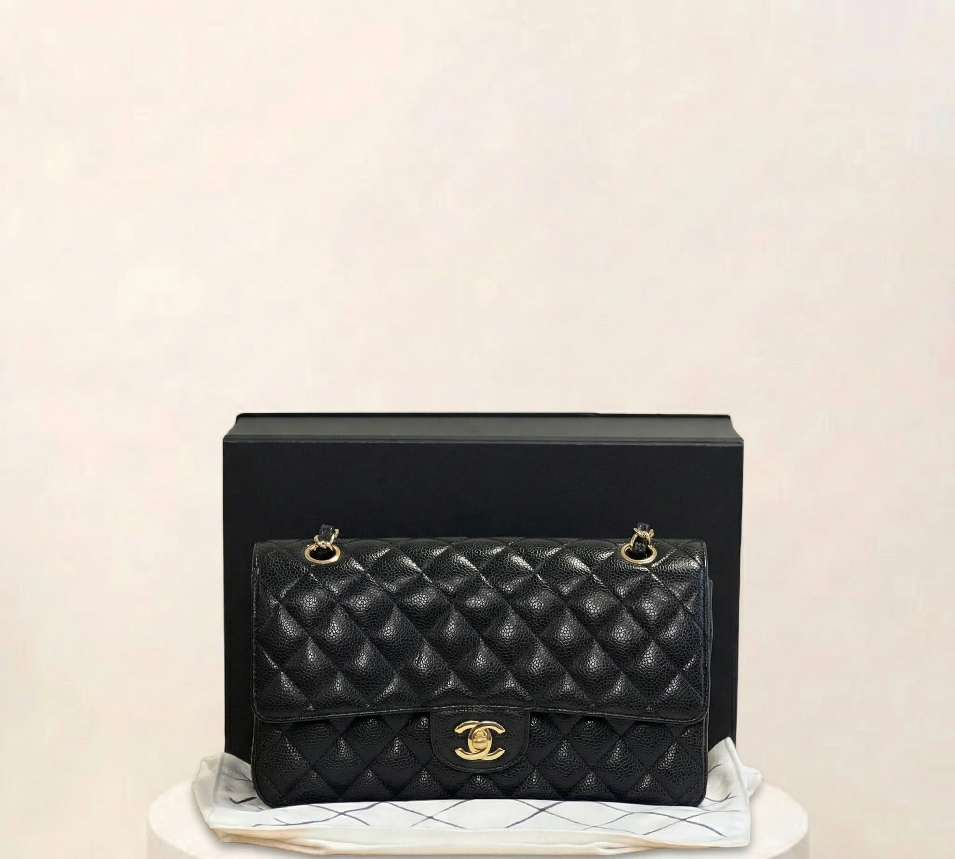 Chanel Caviar 30 cm Bag