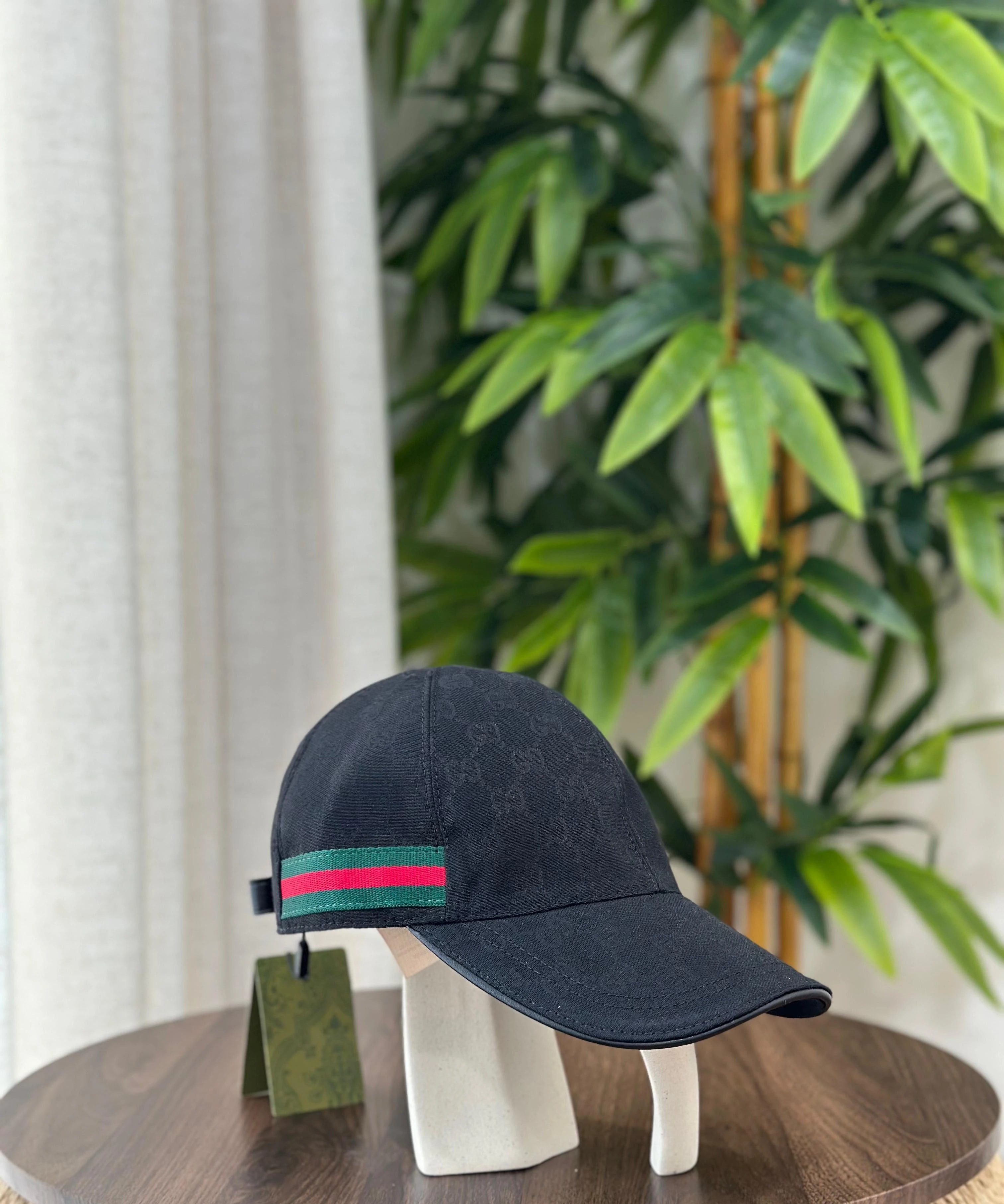 Gucci | GG Canvas Web & Bee Baseball Cap