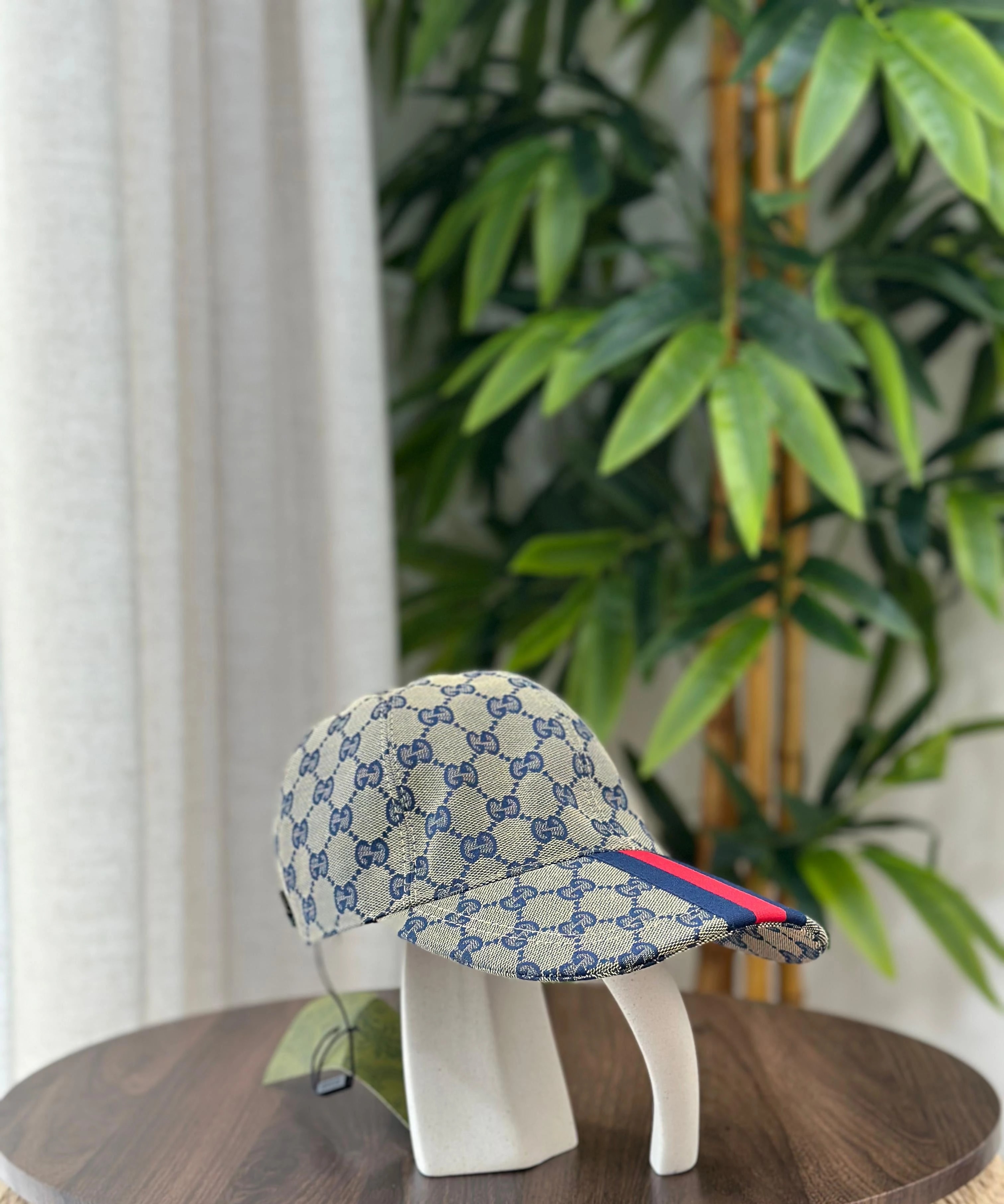 قبعة بيسبول من Gucci | GG Supreme Canvas – بيج / أبَنوسي