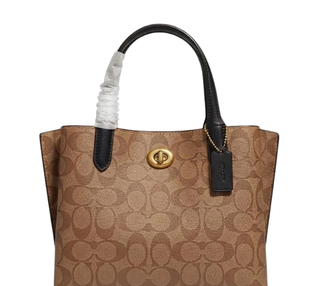 Coach Willow Tote 24 Signature