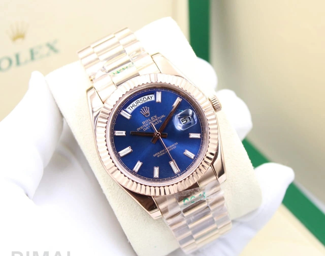 Rolex | ساعة داي ديت ٤٠ شوكولاتة بعلامات ساعات ألماسية