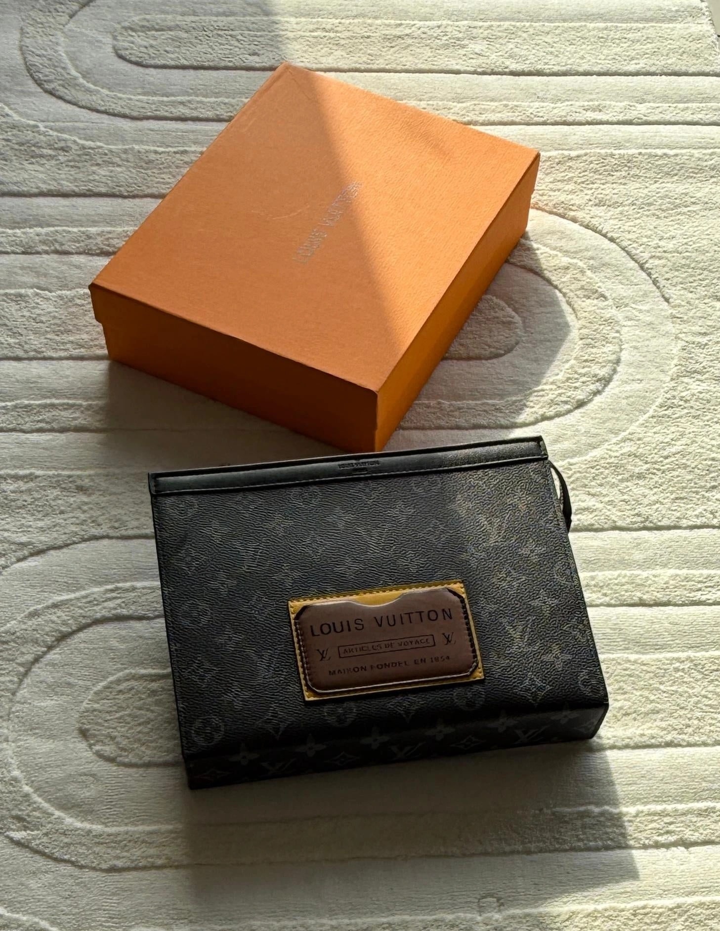 Louis Vuitton | Voyage Grained Matte LV Pouch